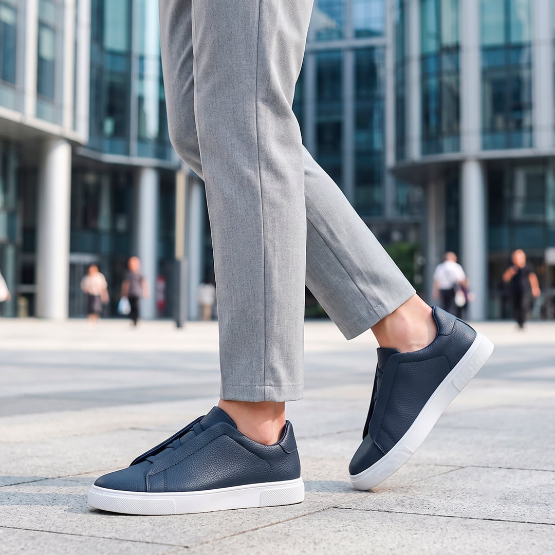 The Clerkenwell Leather Sneaker — Navy